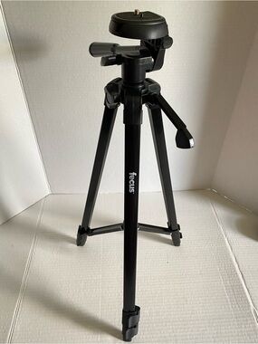 Focus Camera Tripod